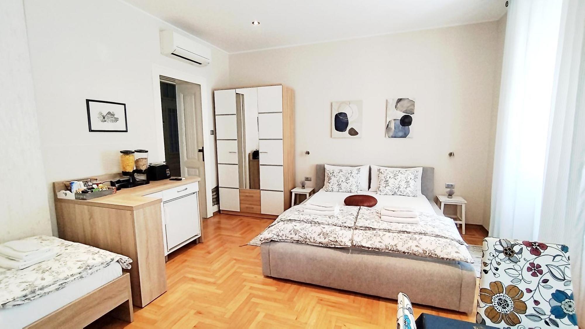 Lavender - With Free Parking Penzion Pula