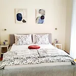 Lavender - City Room With Free Parking