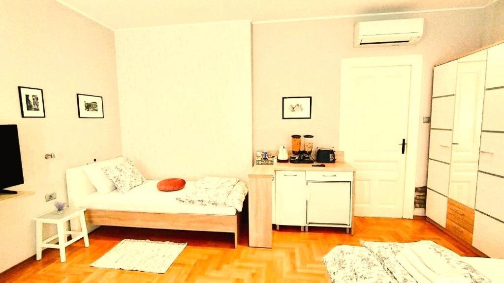 Gasthof Lavender - With Free Parking Pula