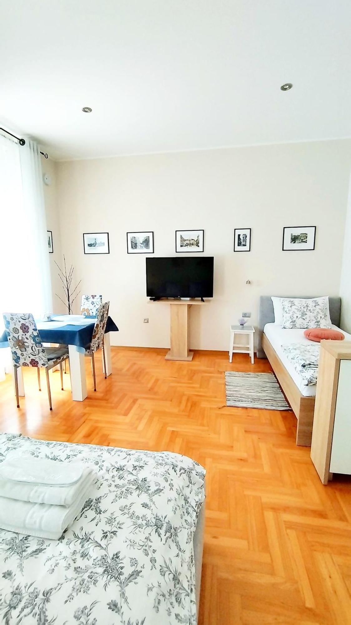Gasthof Lavender - With Free Parking 4*