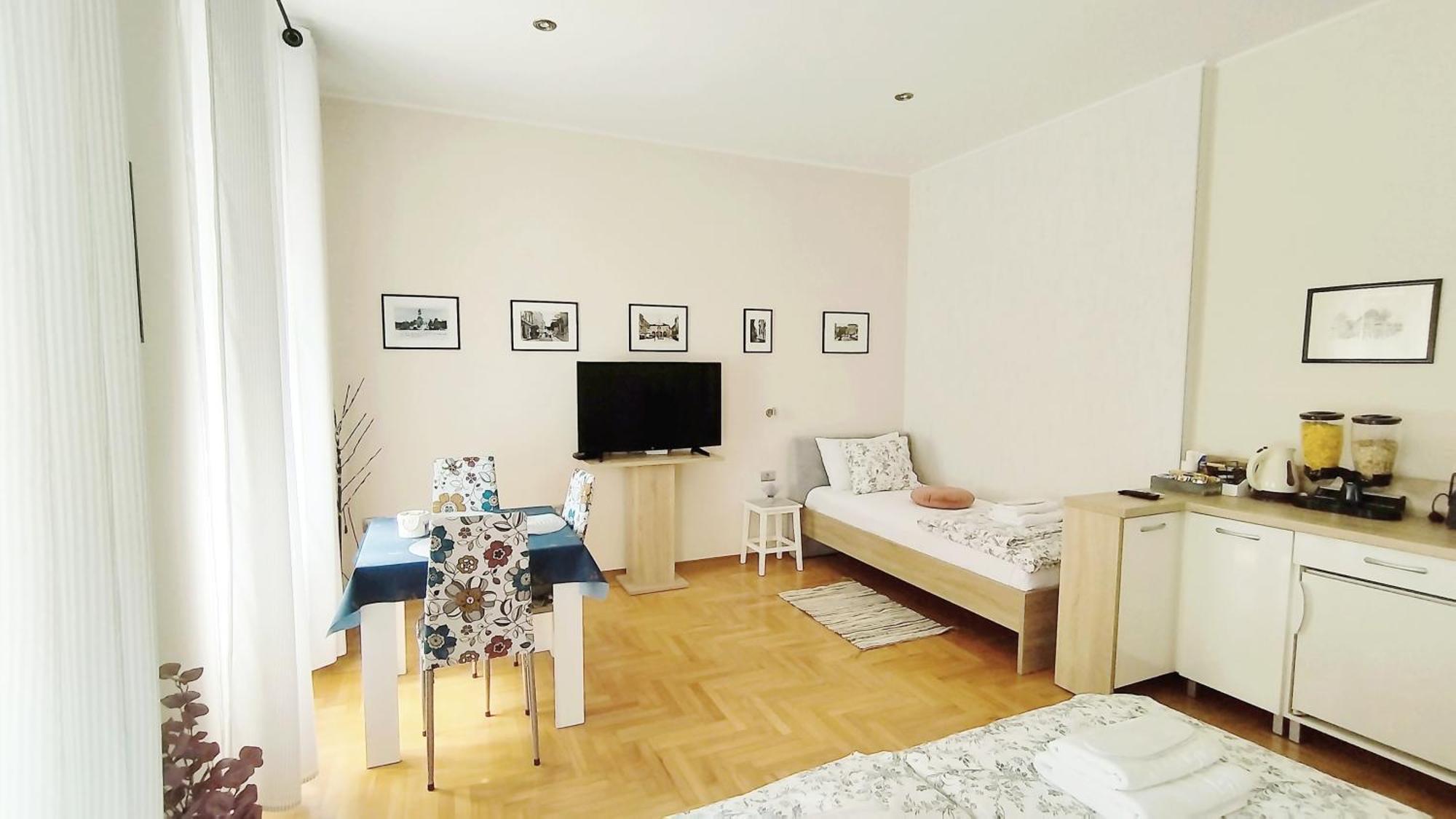 Lavender - With Free Parking Pula